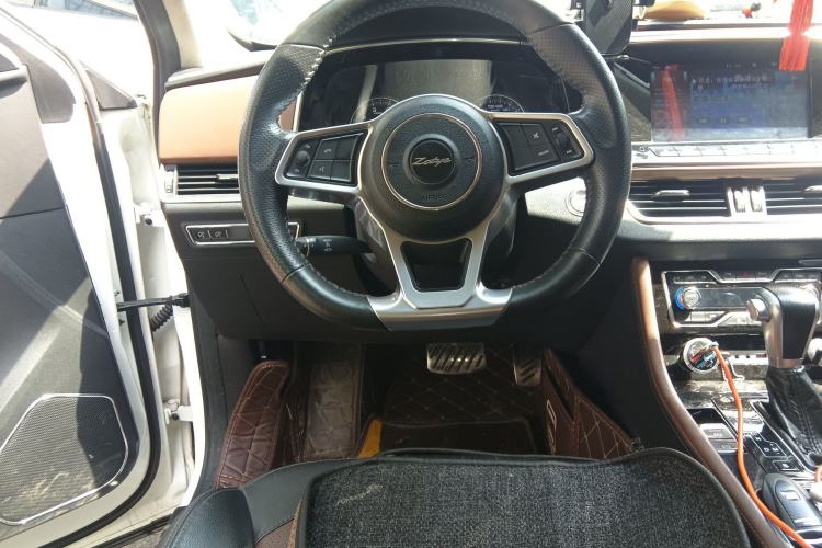 Used Zotye T600 Coupe 2017 1.5T Automatic Luxury Model Steering Wheel