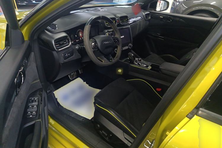 Used Lynk & Co 03 2021 03+ 2.0TD Automatic Wind-Chasing Edition Interior 3