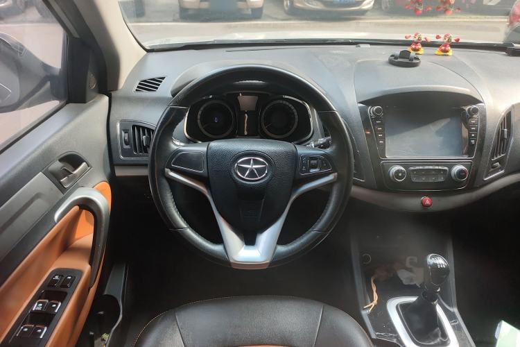 Used JAC Group Refine S5 2013 1.8T Manual New Edition
