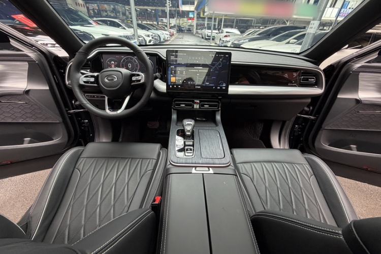 Used GAC Trumpchi GS8 2025 Linghang Series 2.0 TGDI Two-Wheel-Drive Luxury Edition 5 Seats