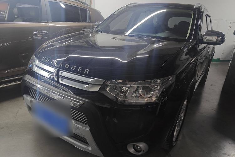 Used Mitsubishi Outlander 2014 2.4L 4x4 Deluxe Value Edition 5 Seats