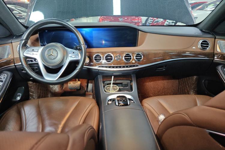 Used Mercedes-Benz S-Class 2018 S 450 L Center Console