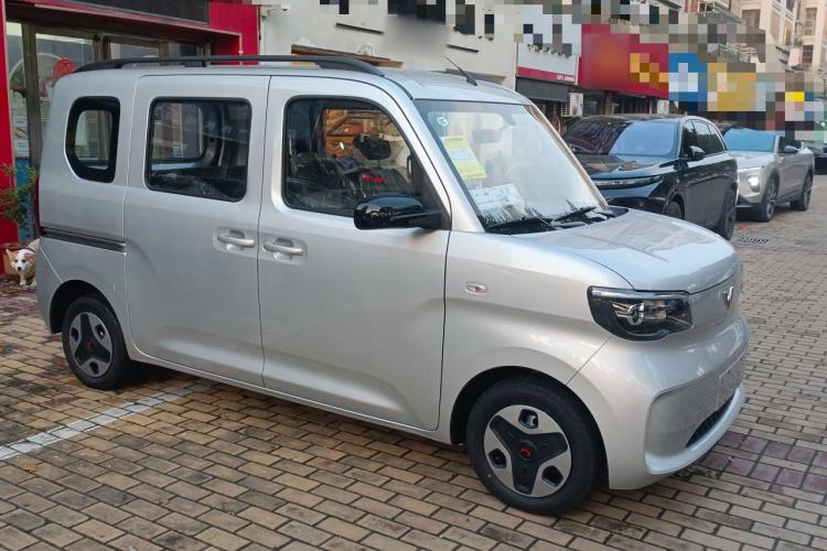 Used Wuling Zhiguang New Energy 2025 Model 305km Ambitious Edition