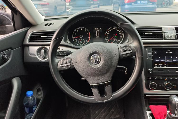 Used Volkswagen Passat 2015 1.8TSI DSG Prestige Edition Steering Wheel