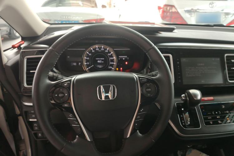 Used Honda Elysion 2016 2.4L Luxury Edition
