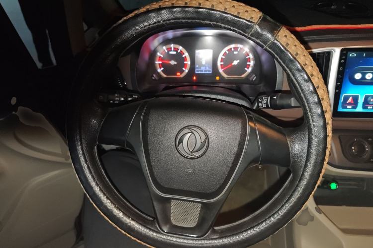 Used FORTHING Lingzhi 2019 M5L 1.6L 9-Seater Base Model China VI Standard Steering Wheel