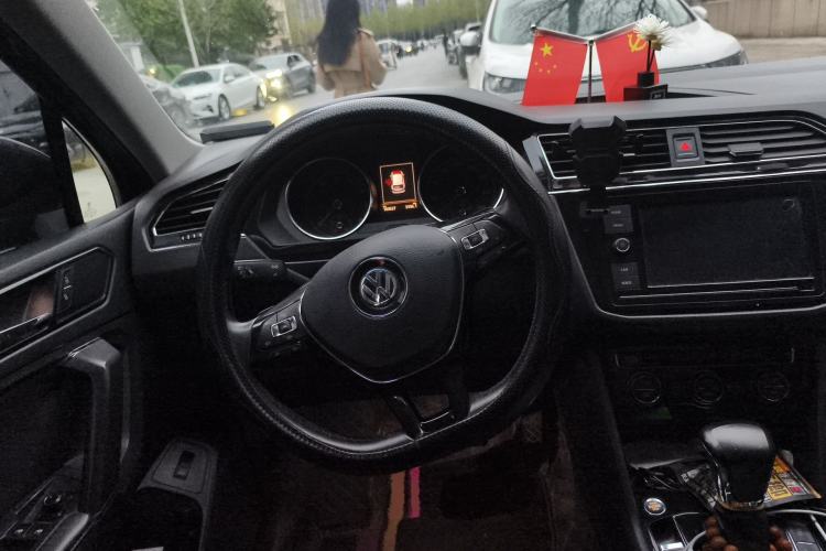 Used Volkswagen Tiguan L 2019 330TSI Automatic Two-Wheel Drive Smart Luxury Version China VI Standard Steering Wheel