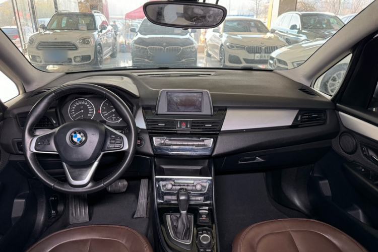 Used BMW 2 Series Gran Tourer 2015 218i Leading Model Interior 10