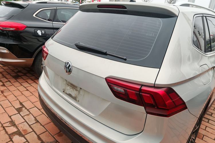 Used Volkswagen Tiguan L 2019 Revised 330TSI Automatic Two-Wheel Drive Smart & Luxury Edition China VI Standard