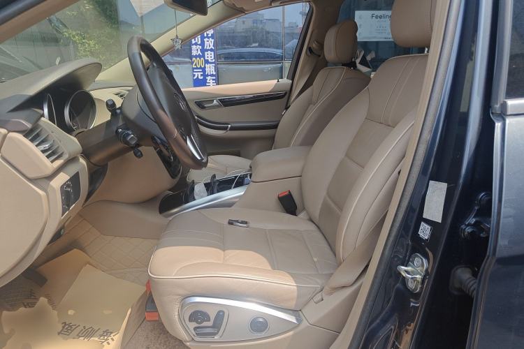 Used Mercedes-Benz R-Class 2014 R 400 4MATIC Luxury Model
