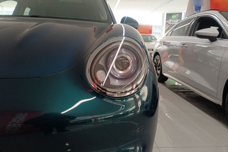 Used ORA Good Cat 2021 400km Standard Range Athena Edition Lithium Iron Phosphate
