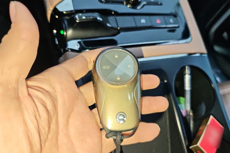 Used Nio ES8 2020 415 km Range 6-Seater Version
