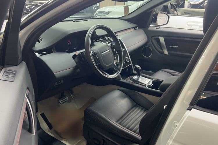 Used Land Rover Discovery Sport 2020 249 PS R-Dynamic Performance Edition Interior 1
