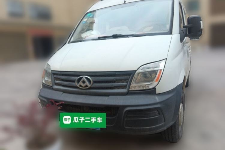 Used SAIC MAXUS Xintu V80 2014 2.5T Aotuntong Short Wheelbase Mid-Roof Model