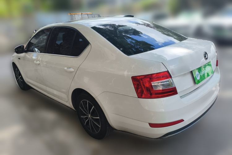 Used Skoda Octavia 2017 1.6L Automatic Smart Drive Edition