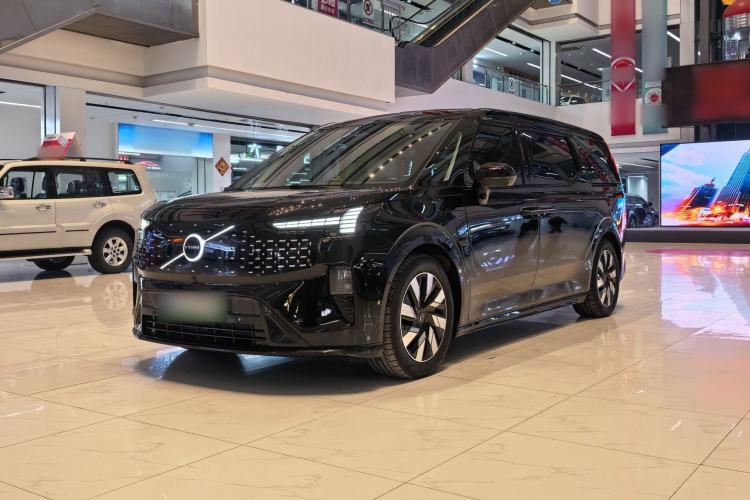 Used Volvo EM90 2025 Ultra Six-Seater