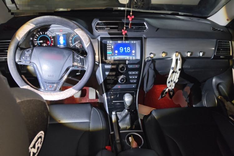 Used Haval H2 2014 1.5T Manual Two-Wheel Drive Elite Edition
