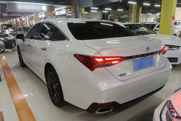 Used Toyota Avalon 2019 2.0L XLE Premium Edition China VI