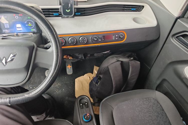 Used Wuling Hongguang MINIEV 2020 Zizai Version Lithium-NMC Audio And AC Panel