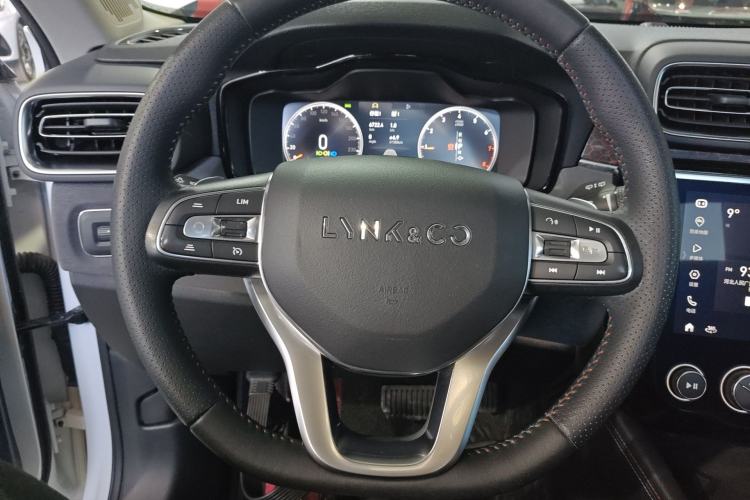 Used Lynk & Co 02 2019 1.5T DCT Two-Wheel Drive Pro Edition China VI Standard
