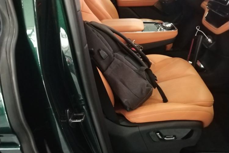 Used Geely Galaxy LEVC L380 2024 140-Degree 6-Seater All-Wheel-Drive Ultra