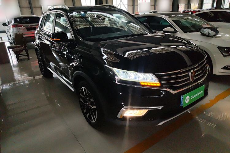 Used Roewe RX5 2018 20T Two-Wheel Drive Automatic Internet Smart Luxury Edition Front Right 45 Deg
