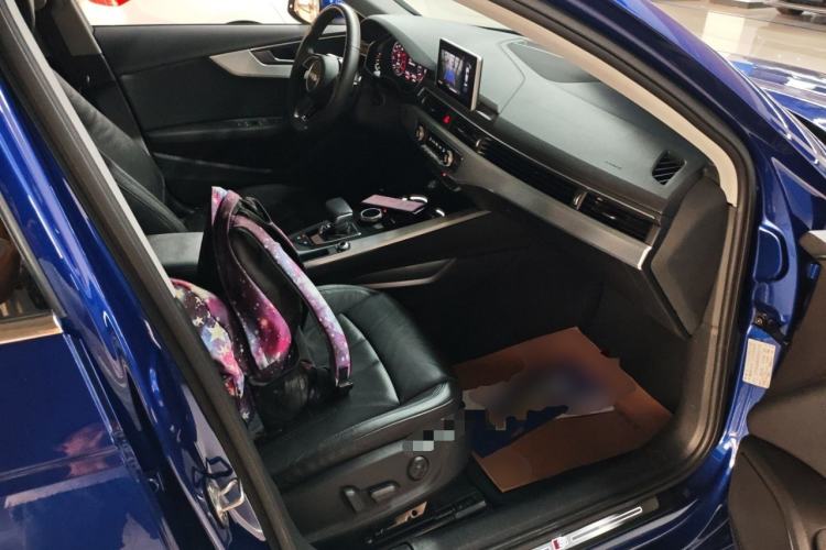 Used Audi A4L 2019 40 TFSI Fashion Edition China VI Emission Standard