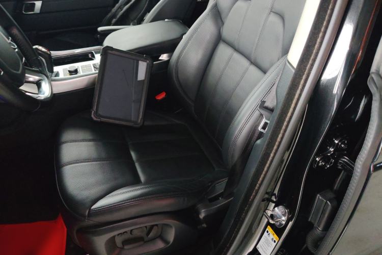 Used Land Rover Range Sport 2014 3.0 SC V6 HSE Left Front Seat