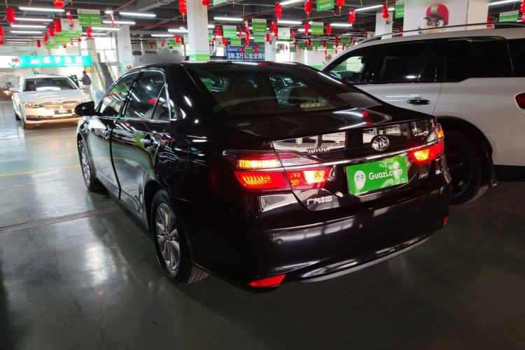 Used Toyota Camry 2015 2.0G Premier Edition
