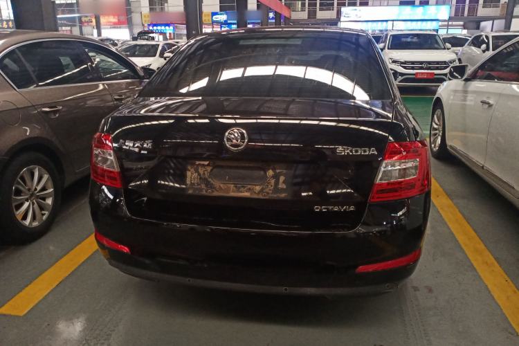 Used Skoda Octavia 2016 1.6L Automatic Chuanxing Edition Rear
