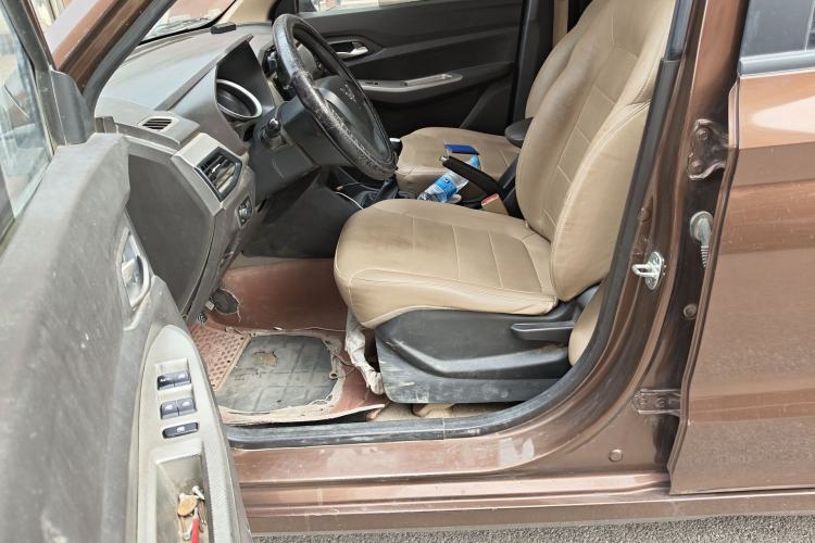 Used Wuling Hongguang 2019 1.5L S Comfort Edition China VI LAR
