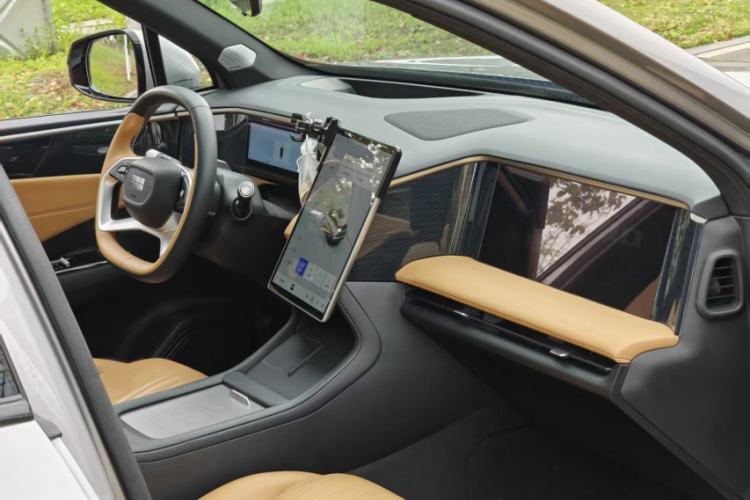 Used Geely Galaxy L7 2023 1.5T 115 km Starship Interior 8