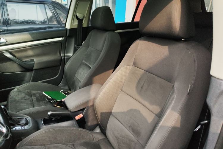 Used Volkswagen Golf 2011 1.4 TSI Comfort Travel Edition Left Front Seat