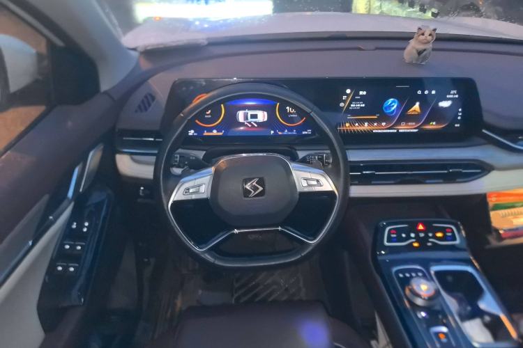 Used SOL QX 2021 300T DCT Deluxe Smart Connectivity Version
