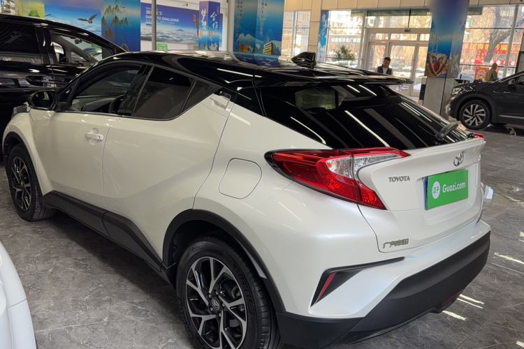 Used Toyota C-HR 2020 2.0L Leading Edition Exterior 5