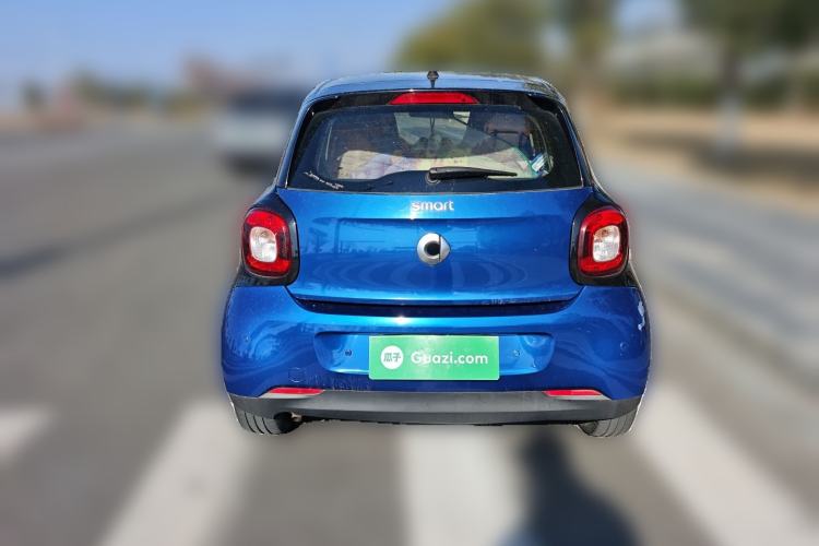 Used smart forfour 2016 1.0L 52 kW Dynamic Edition
