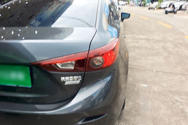 Used Mazda 3 Axela 2017 Sedan 1.5L Automatic Comfort Model China VI Standard