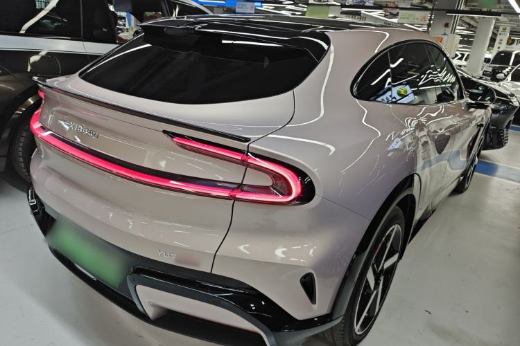 Used Xiaomi Auto YU7 2025 Ultra-Long Range High-Performance All-Wheel-Drive Max Edition
