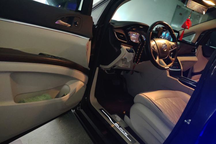 Used Buick GL8 2021 Land Cruiser Executive 652T Premium Model
