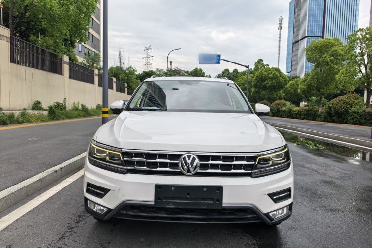 Used Volkswagen Tiguan L 2017 380TSI Automatic All-Wheel-Drive Luxury Edition
