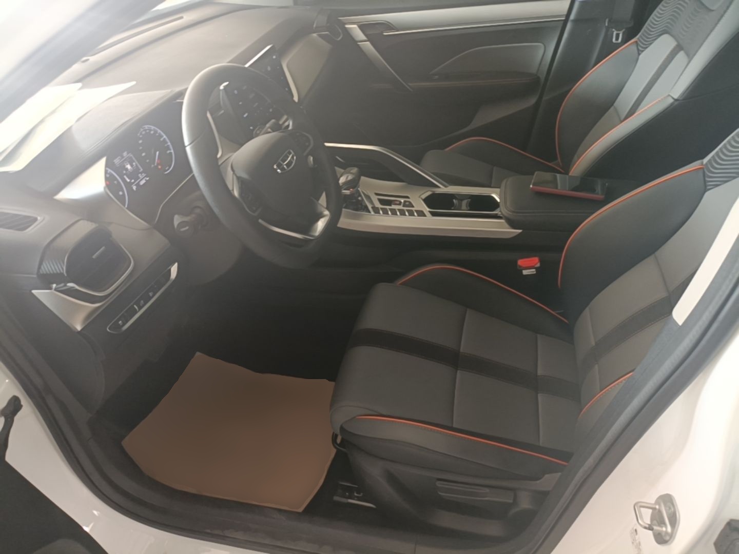 Geely Auto Coolray 2024 1.5T DCT Longteng Edition — снимка 17