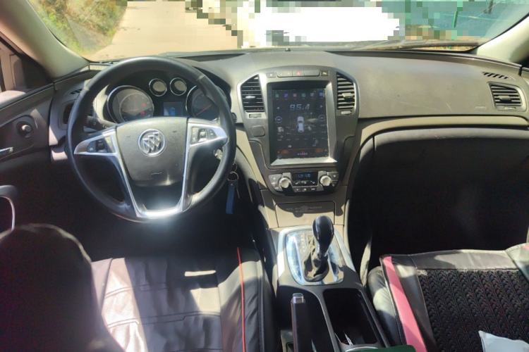 Used Buick Regal 2013 1.6T Automatic Elite Sport Edition Center Console