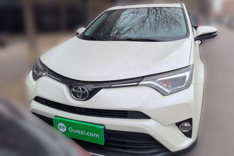 Used Toyota RAV4 2019 2.0L CVT Two-Wheel Drive ZhiShang Version China VI Standard
