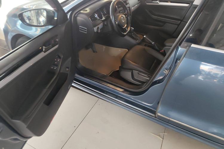 Used Volkswagen Sagitar 2015 1.6L Automatic Comfort Model