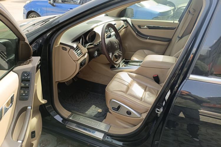 Used Mercedes-Benz R-Class 2017 R 320 4MATIC Business Edition Prestige Model