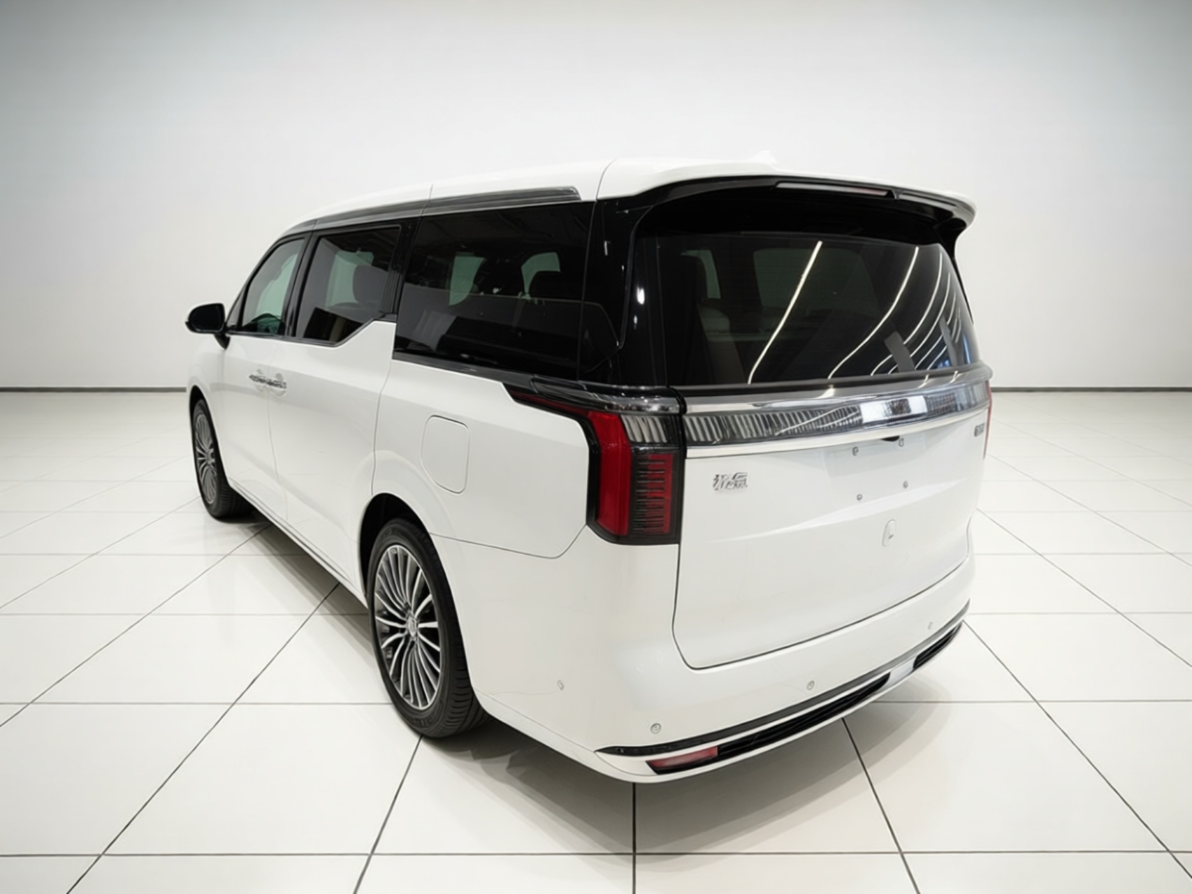 Zeekr 009 2024 7-Seater Walk-Through Version Four-Wheel Drive 108 kWh — снимка 4