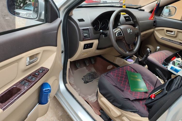 Used BAIC Weiwang M30 2015 1.5L Comfort version DAM15
