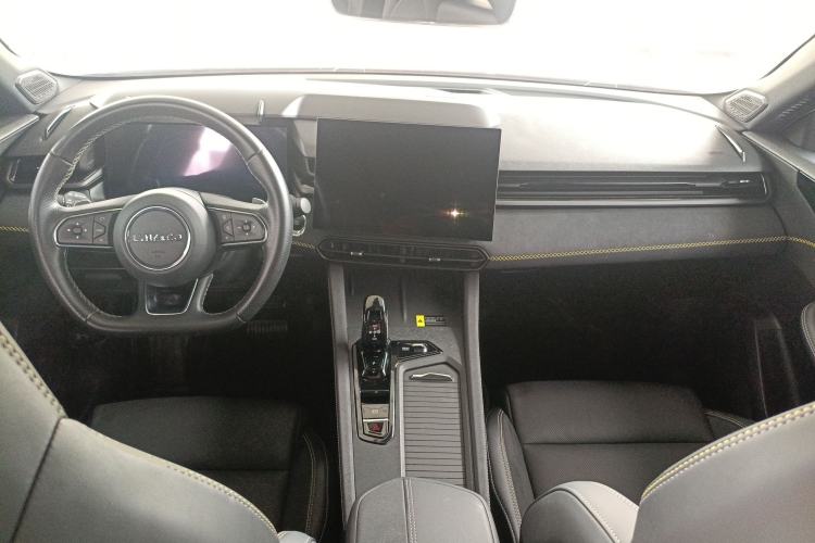 Used Lynk & Co 03 2023 1.5TD DCT JingPro Center Console