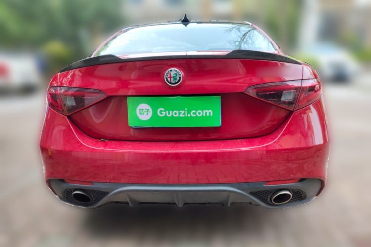 Used Alfa Romeo Giulia 2017 2.0T 200HP Luxury Edition
