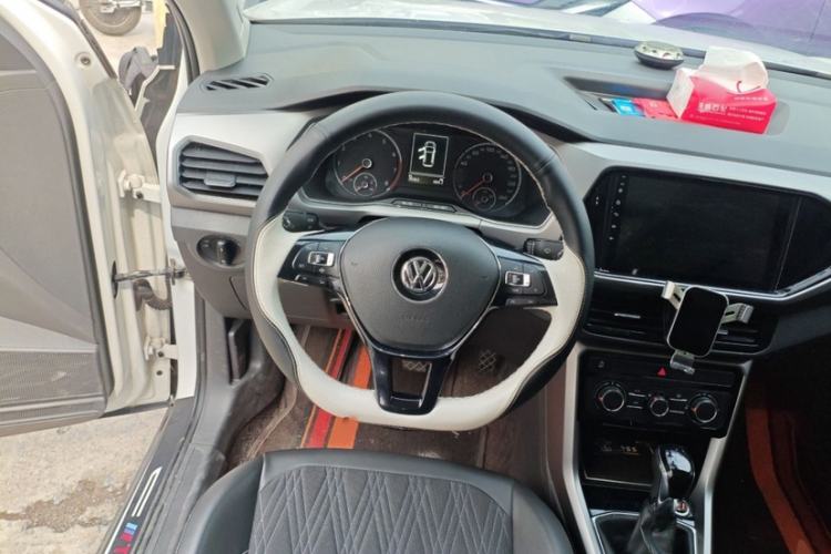 Used Volkswagen T-Cross 2019 280TSI DSG Comfort Edition Interior 4
